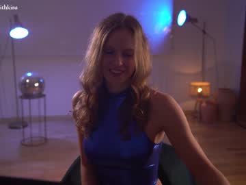girl
        chillwithkira cam image #933522
