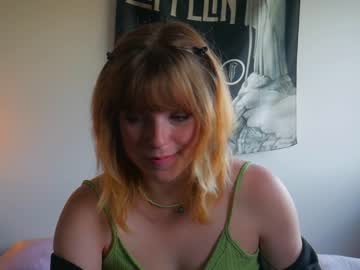 girl
        sisypheanlove cam image #2932759