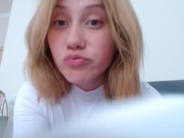 girl
        sweetie_jolie cam image #2198259