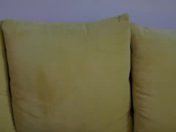 girl
        girl_next_door19 cam image #6931675