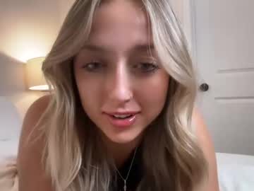 girl
        lovelyyylivyyy cam image #5034288