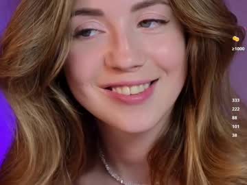 girl
        emmi_rosee cam image #6438305