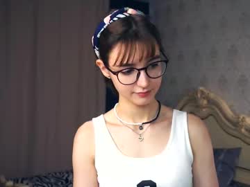 girl
        udelegorbett cam image #6105442