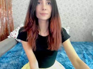 girl
        crystalnut cam image #6701176