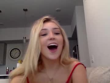 girl
        madiexcuslive cam image #6540487