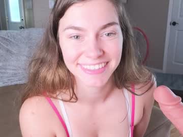 girl
        chroniclove cam image #4715715