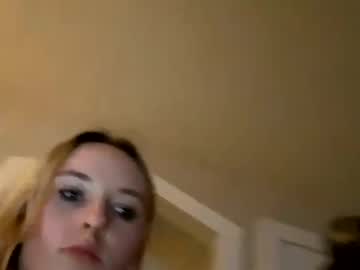 couple
        lilbit221 cam image #5537353