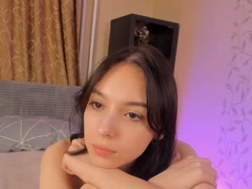 girl
        aimeerogers cam image #1563433