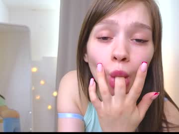 girl
        bless_sheila cam image #1358419