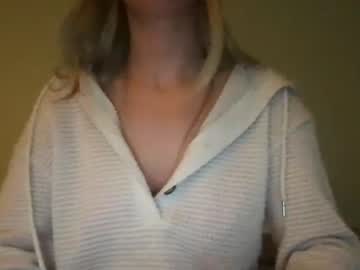 girl
        blondegirlog1 cam image #3703316