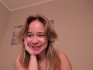 girl
        kristyspiritedaway cam image #4199150