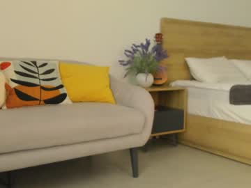 couple
        maypeach cam image #3618324