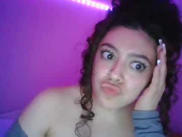 girl
        savinajade cam image #338151