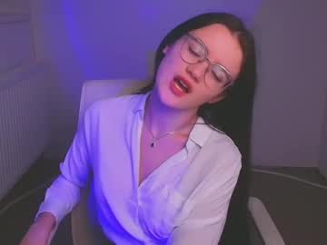 girl
        ketrin_pirsss cam image #5365609