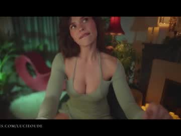 girl
        lucieoude_ cam image #507870