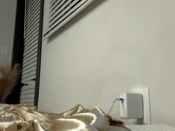 girl
        _natycutei19 cam image #3158930