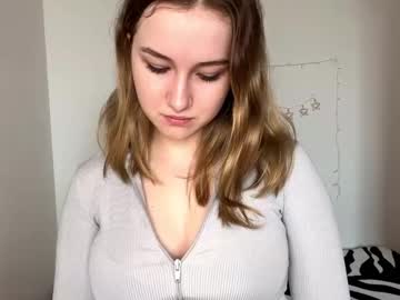 girl
        levelupfox cam image #6077838