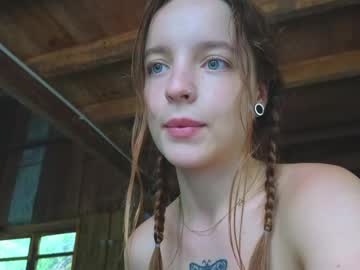 girl
        my_mia_ cam image #6780415