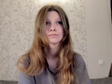 girl
        alainaestrada cam image #2664143