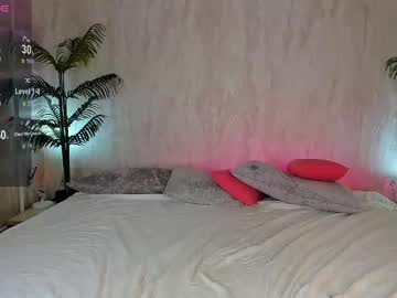 girl
        taylor_blush cam image #6422230