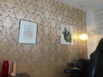 girl
        srta_roja cam image #2908731