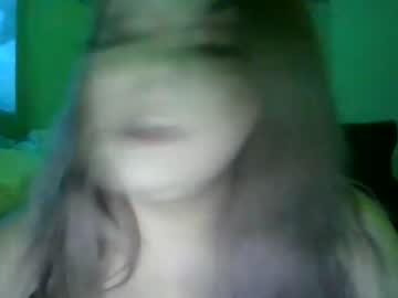 girl
        ddcoco cam image #244330