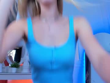 girl
        cassie_palmer cam image #4705750