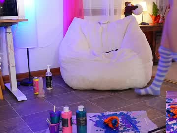 girl
        emmasky69 cam image #5615131