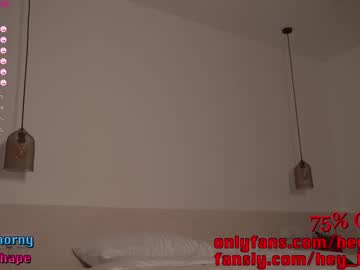 girl
        heyhorny_cb cam image #489778