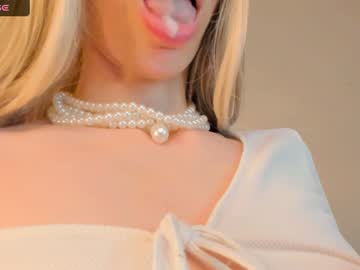 couple
        alice_leey cam image #5136468