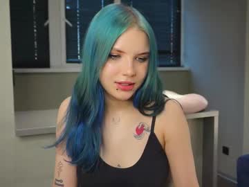 girl
        merciabawden cam image #6142076
