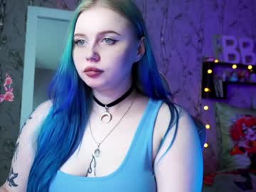 girl
        moon_valkyriie cam image #4820497