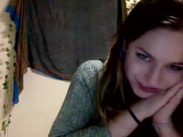 girl
        lillypadgrl cam image #2692865