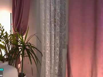 girl
        sweety_rinushka_ cam image #5592637