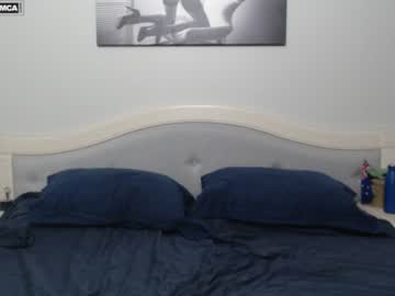 couple
        bluexstacey cam image #3713207