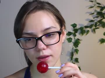girl
        teresabriggs cam image #2663975