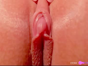 girl
        _witch__ cam image #5438719