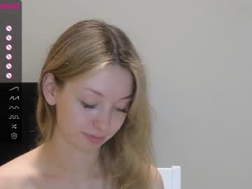 girl
        evafrancis cam image #1827760