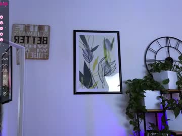 girl
        elizabeth__gray cam image #1906069