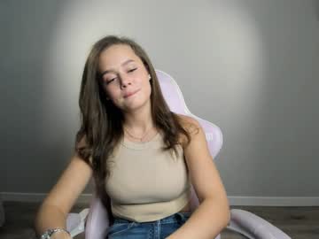girl
        brittcubitt cam image #3548451