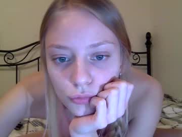 girl
        bbykellyxo cam image #6276176