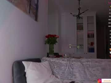 girl
        alis_molli cam image #1052390