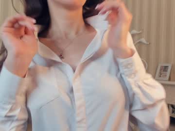 girl
        lucettahallett cam image #3976575