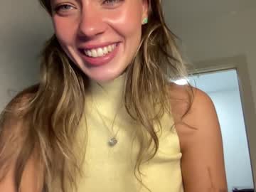 girl
        angel_from_sky cam image #6954705