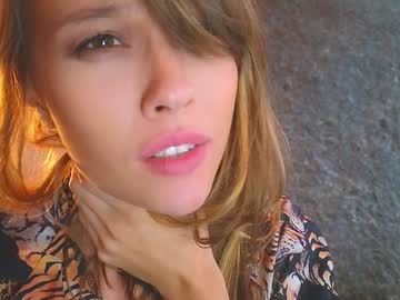 girl
        _demi_dee_ cam image #6677022