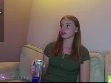 girl
        roxxxie_reid cam image #6734044