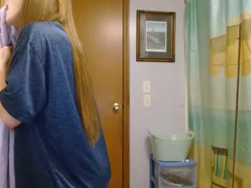 girl
        aliii1123 cam image #6277341