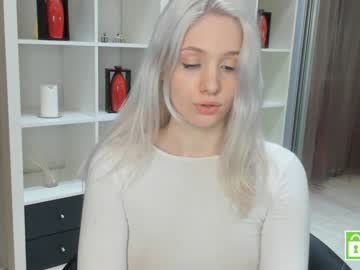 girl
        beverlyvega cam image #1074102