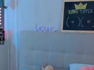 girl
        kirasammers cam image #2925415