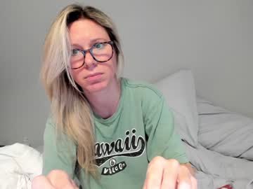 girl
        texas_blonde cam image #850613